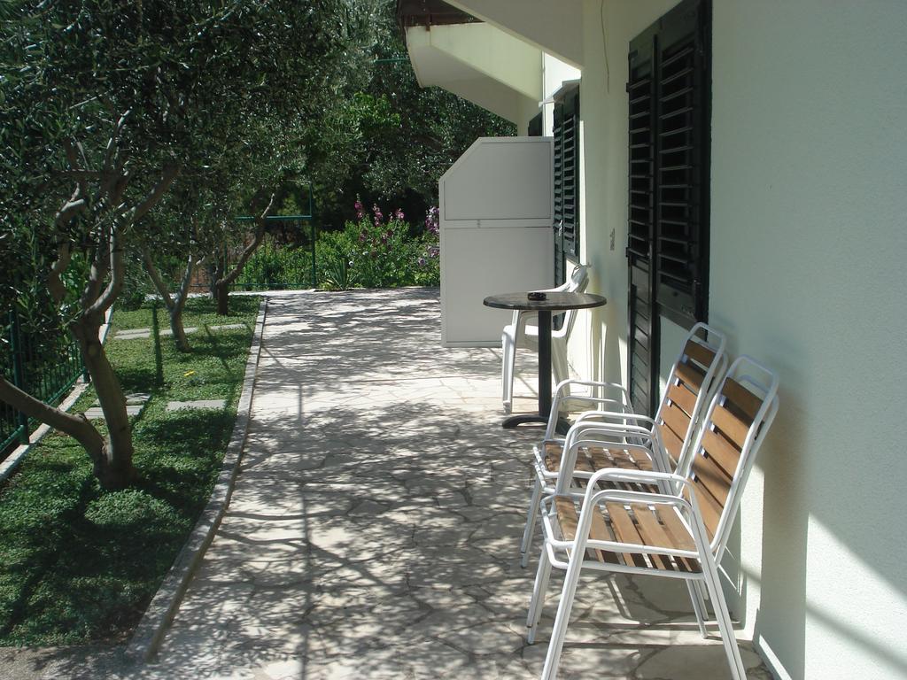 Apartments Smiljana Omiš Εξωτερικό φωτογραφία