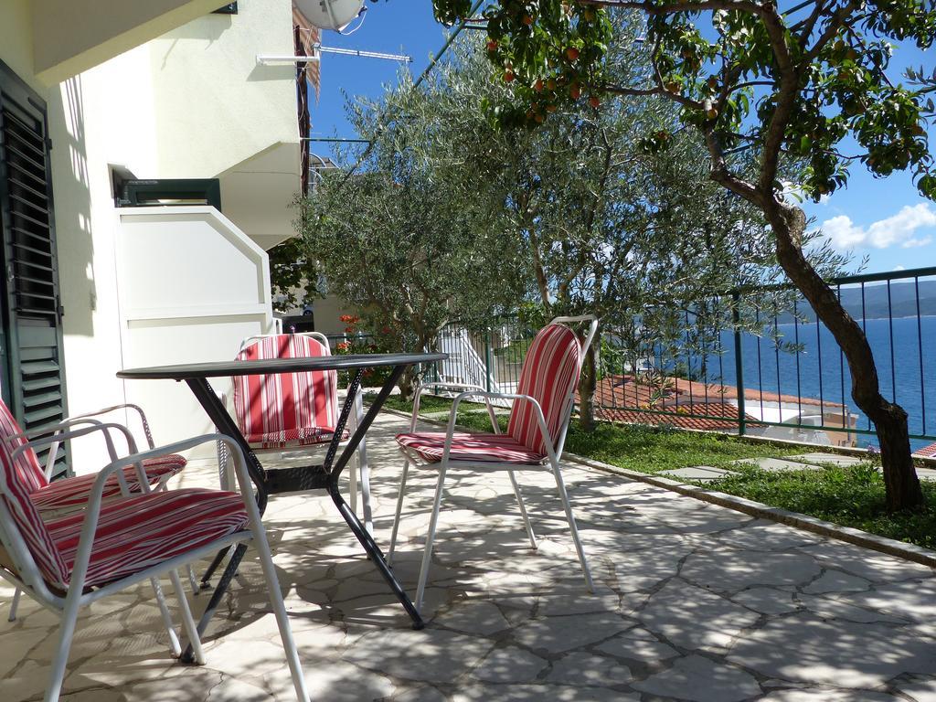 Apartments Smiljana Omiš Εξωτερικό φωτογραφία