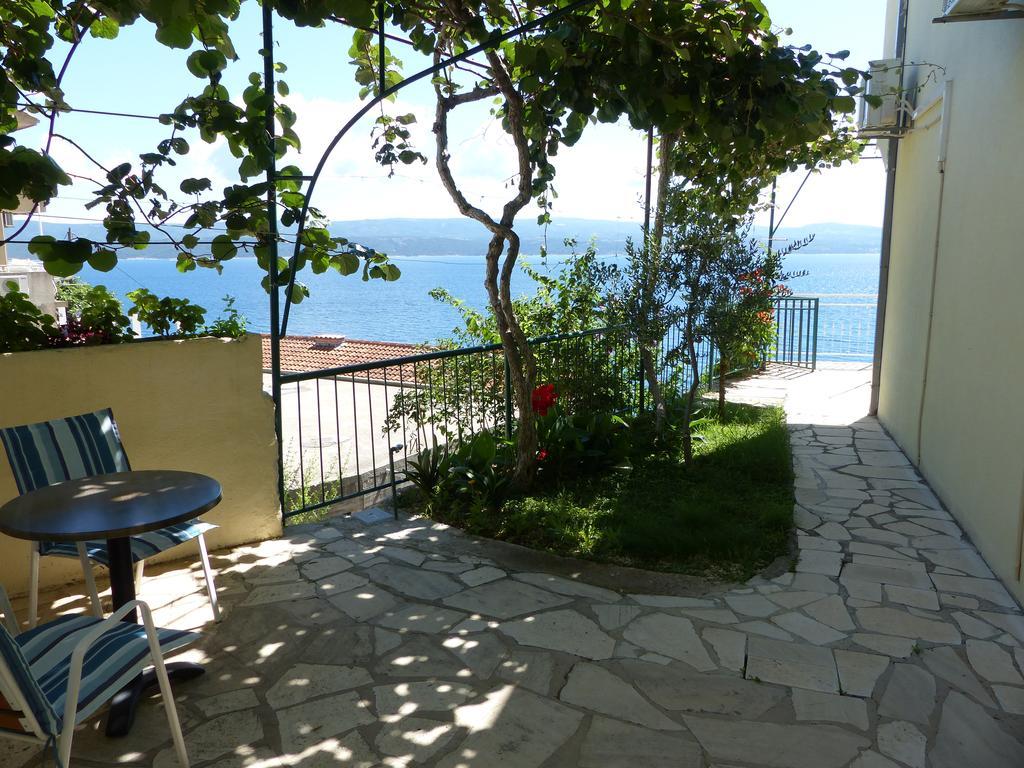 Apartments Smiljana Omiš Εξωτερικό φωτογραφία