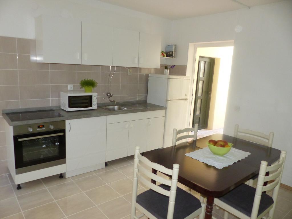 Apartments Smiljana Omiš Εξωτερικό φωτογραφία