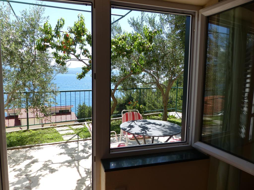 Apartments Smiljana Omiš Εξωτερικό φωτογραφία
