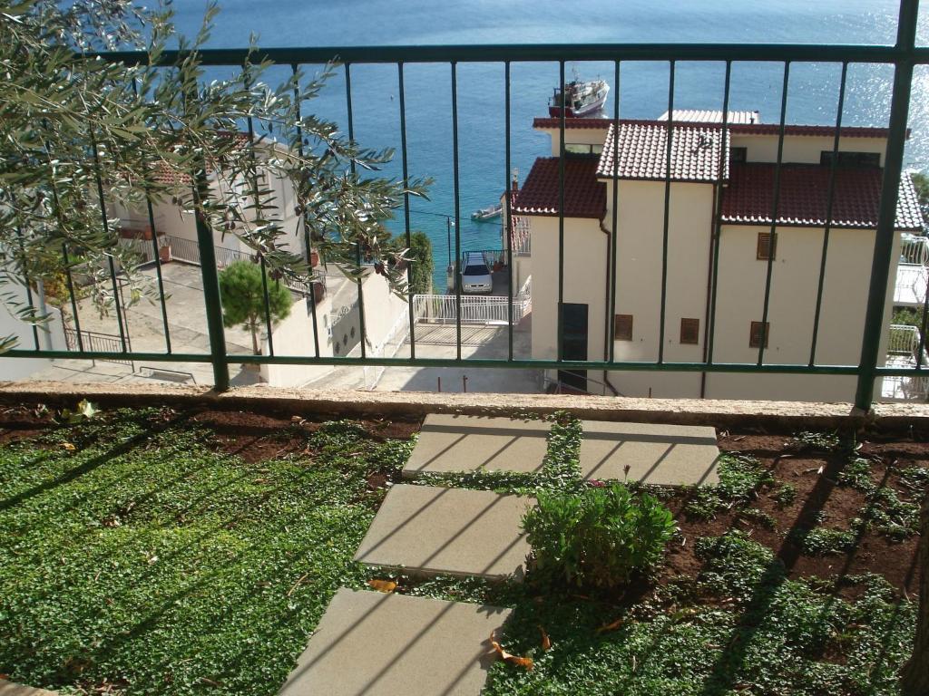 Apartments Smiljana Omiš Εξωτερικό φωτογραφία