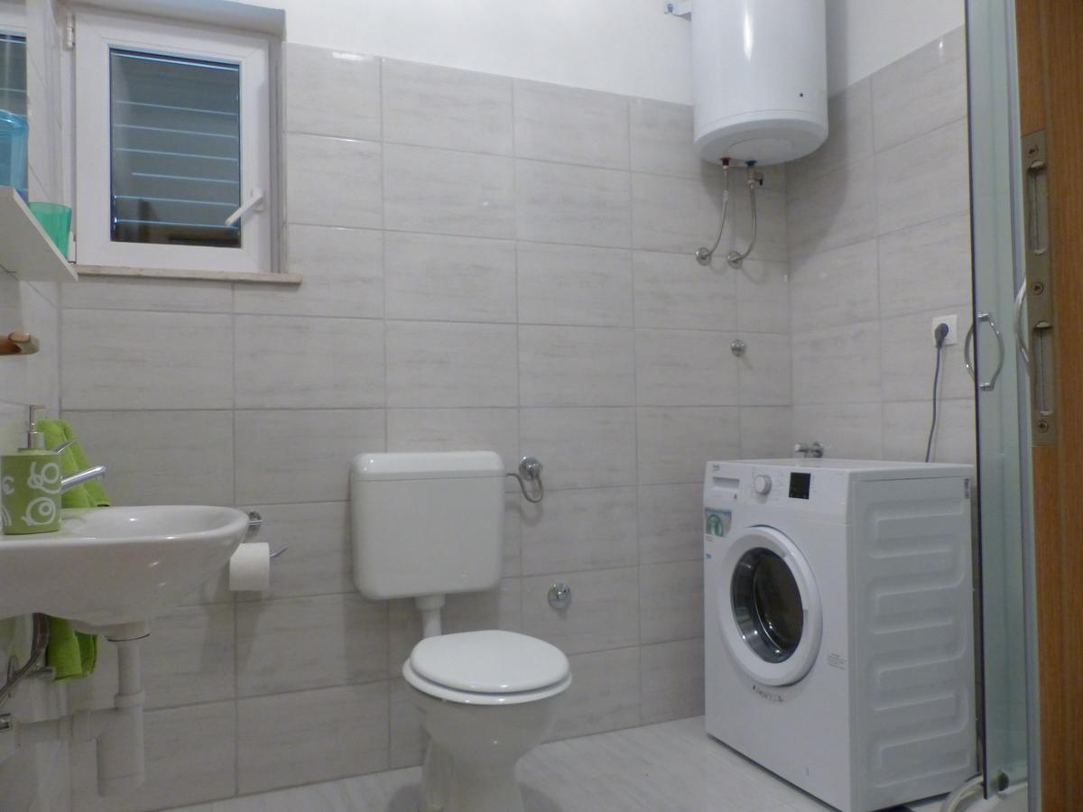 Apartments Smiljana Omiš Εξωτερικό φωτογραφία