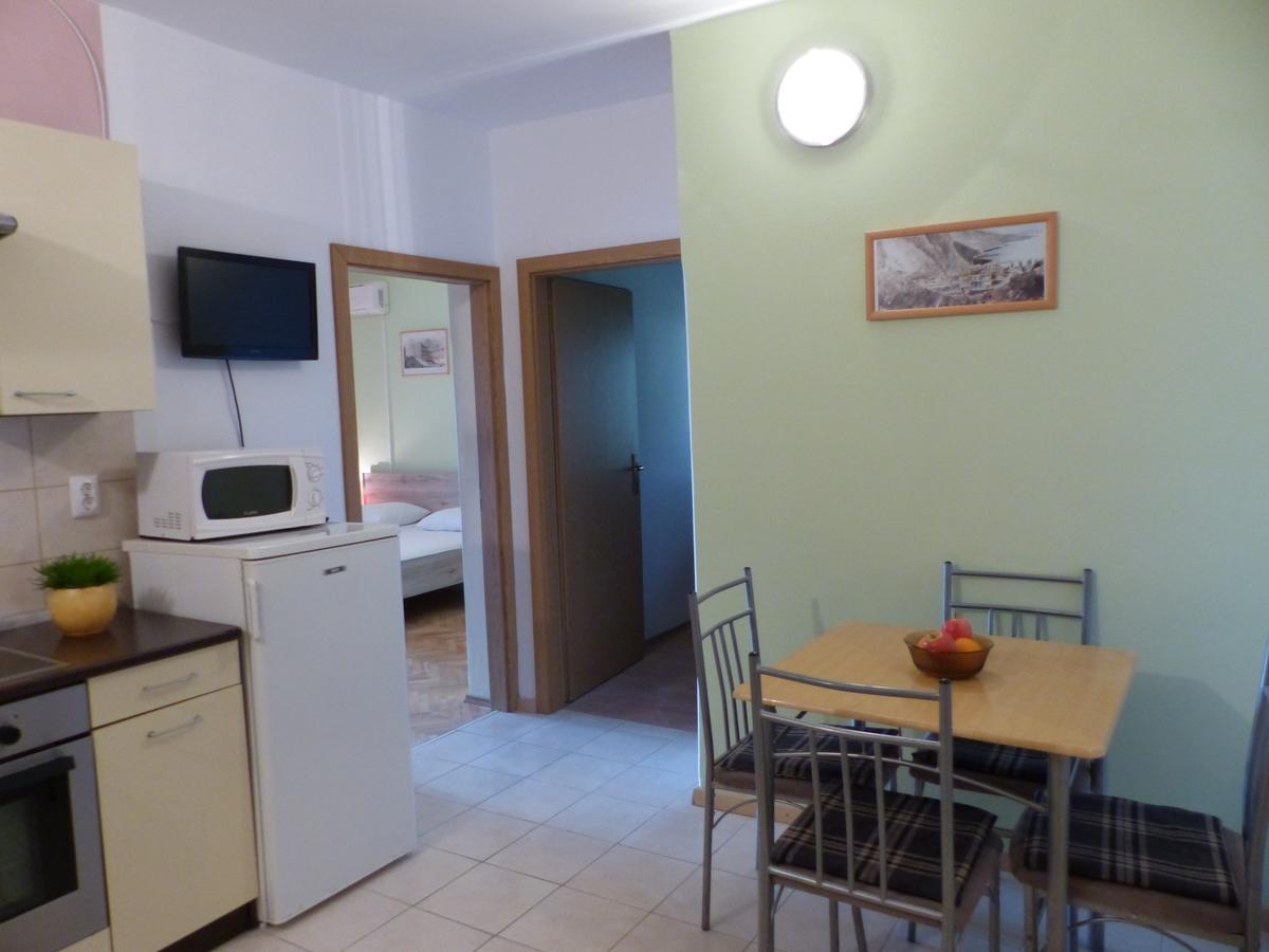 Apartments Smiljana Omiš Εξωτερικό φωτογραφία